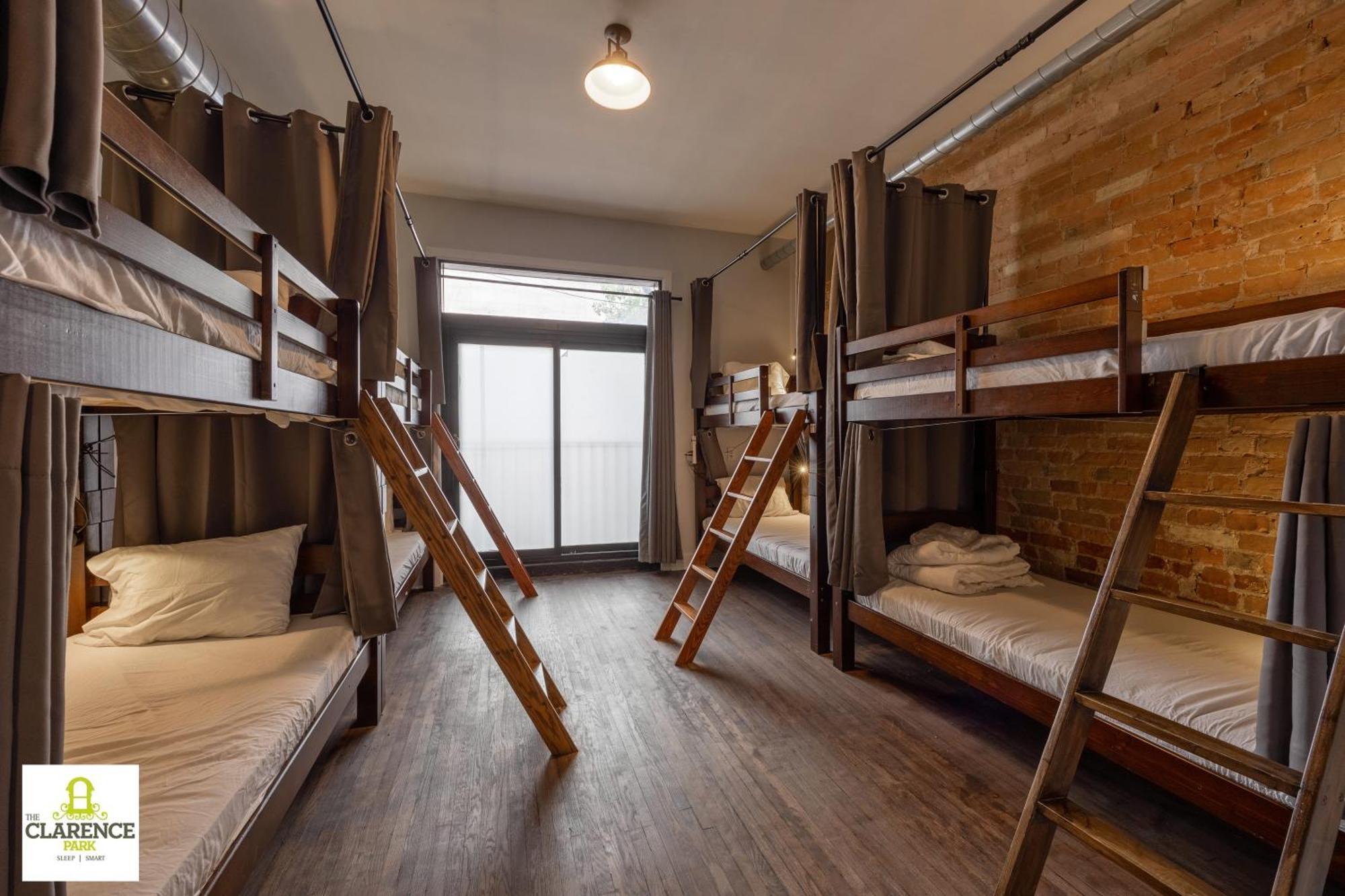 Bed 14 Bed Female Dormitory Room